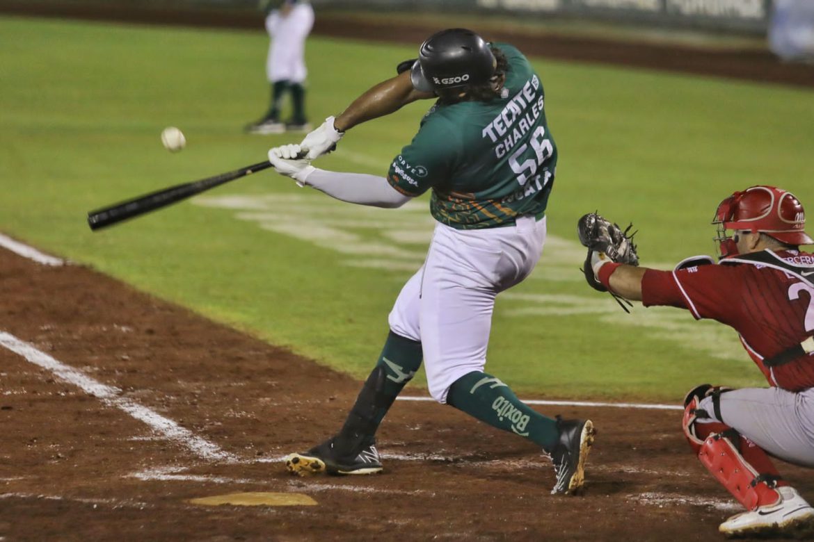 Los Leones ganan y alargan la final de la Zona Sur