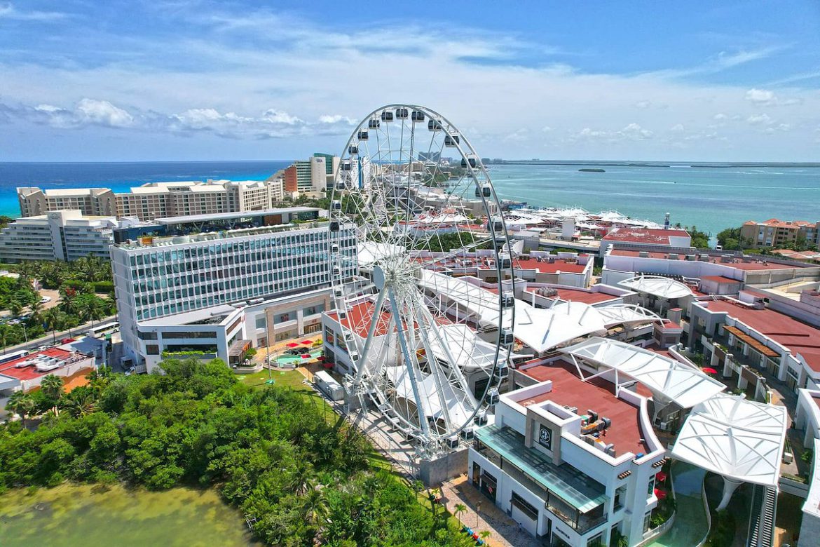 Rueda de la Fortuna de Cancún: 19 atrapados por falla eléctrica