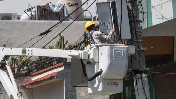 CFE alerta sobre nueva modalidad de extorsión con falsos trabajadores en domicilios