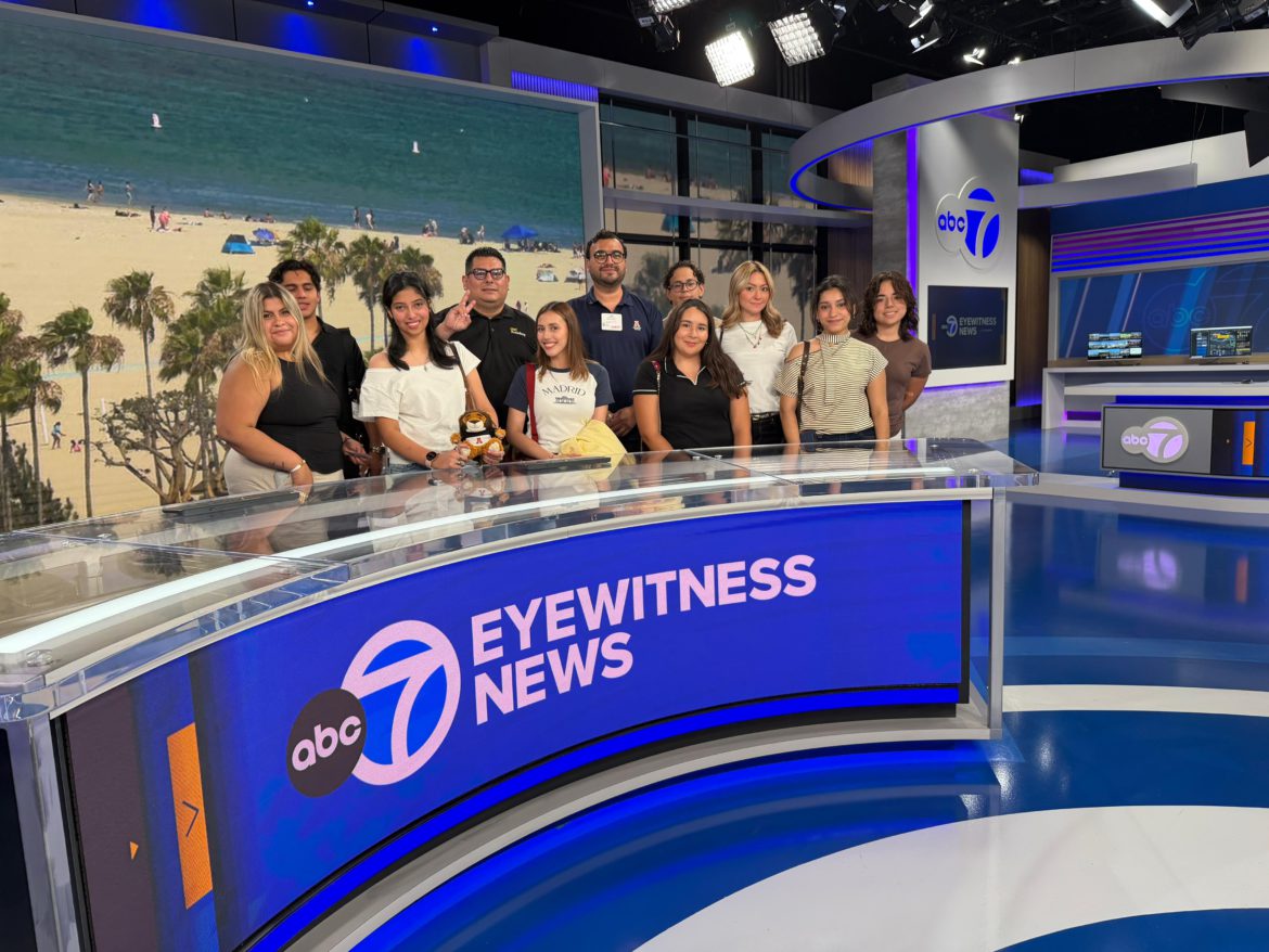 ¡Tres, dos, uno… estamos al aire en ABC 7 News!