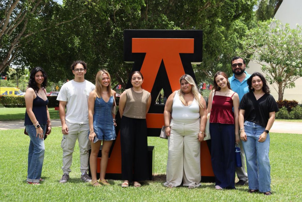 Estudiantes de la Anáhuac Mayab, rumbo a Los Angeles