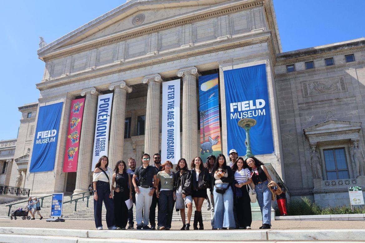 Estudiantes Anáhuac Mayab visitan el Museo de Historia y «el frijolito» en Chicago