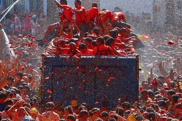Que empiece la guerra… de tomates: La Tomatina 2026